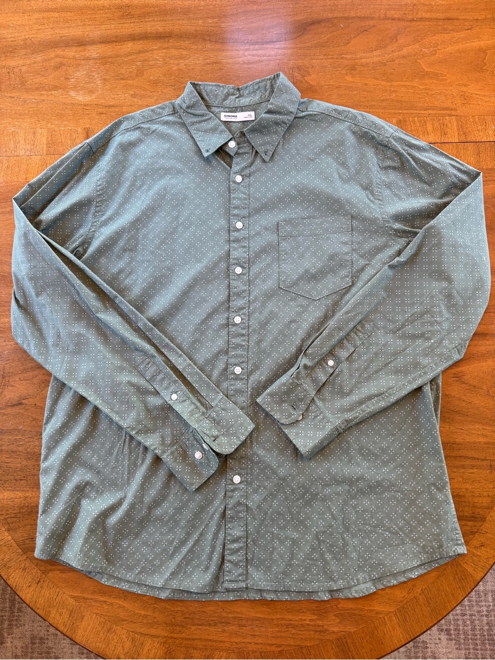 XXL Men's Sage Green Patterned Button-Down Shirt